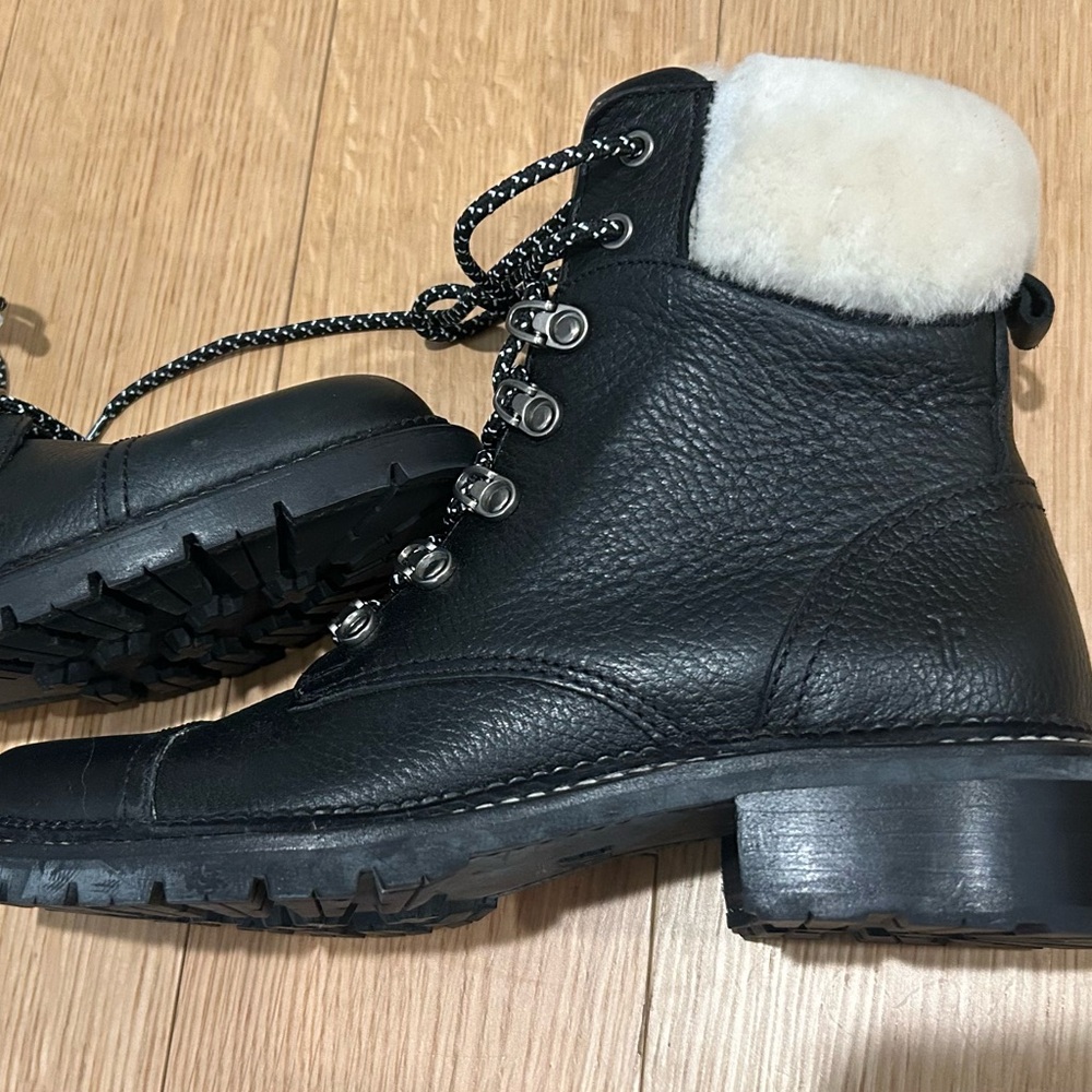 Frye Samantha hiking boots women’s 7